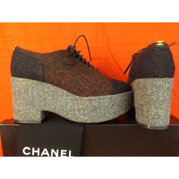 NIB CHANEL G31343 BURGUNDY TWO TONE TWEED CC PLATFORM OXFORDS WEDGE HEEL 39.5 9 - Picture 6 of 12
